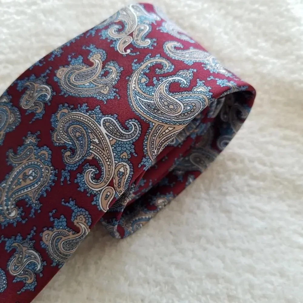 Etienne Aigner vintage 80s paisley mens tie necktie 58 inches Length x 3 Width